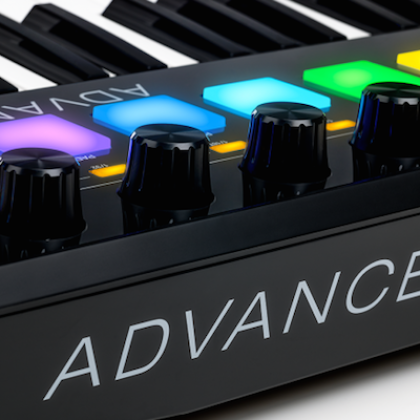 Akai Advance 49 Riffi